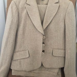 Dalia polyester/wool tweed blend pants suit. Tan with a bit of gold shimmer.